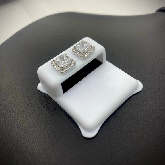 14K White Gold CZ Square Stud Earrings Baguette Push Back for Womens - Picture 2 of 6